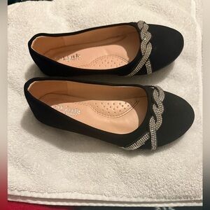 Link Comfort Black Nub Suede Rhinestone Girl’s Shoes size 2